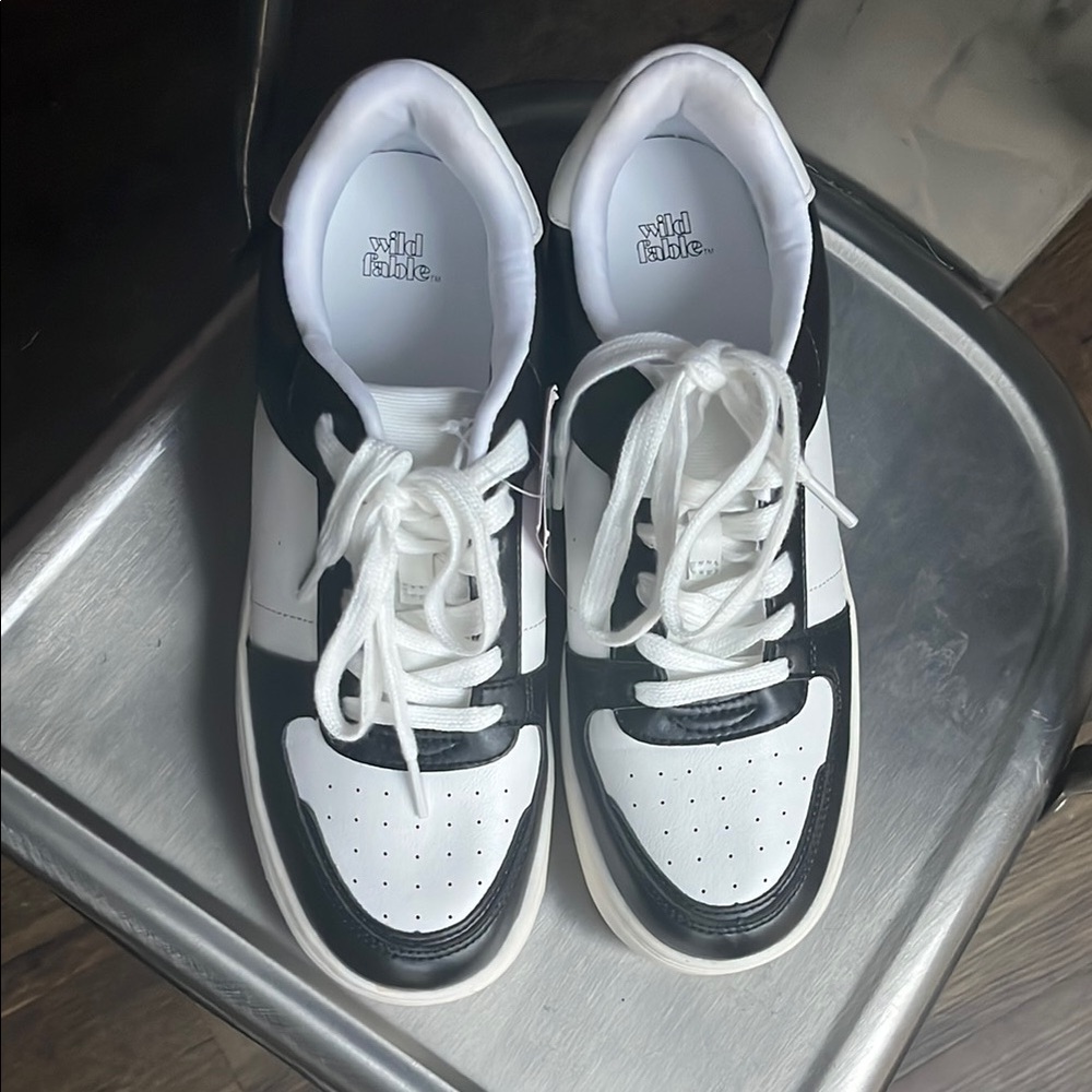 Wild Fable Black and White Sneakers
